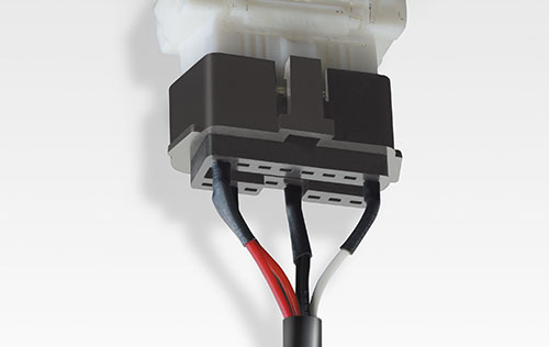 Install by simply connecting to the Diagnostic Monitor Connector and Fuse Box.
